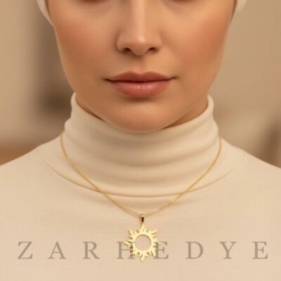 آویز طلا خورشید کد 06 روی گردن مدل