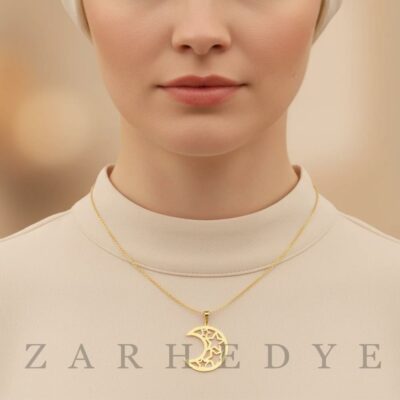 آویز طلا ماه و ستاره کد 02 روی گردن مدل