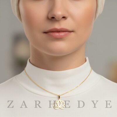 آویز طلا گل نیلوفر کد 01 روی گردن مدل