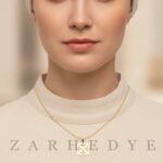 آویز طلا گل چهار پر کد 01 روی گردن مدل