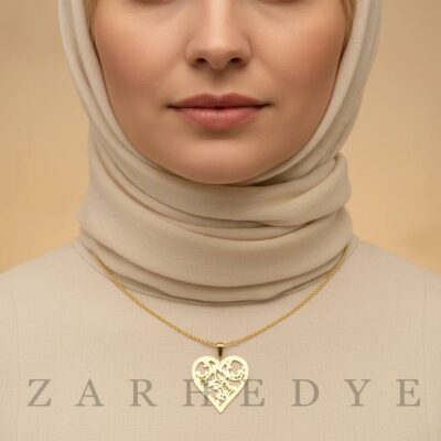 پلاک طلا طرح اسلیمی و قلب کد 01 روی گردن مدل