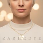 پلاک طلا طرح همسر و قلب کد 01 روی گردن مدل