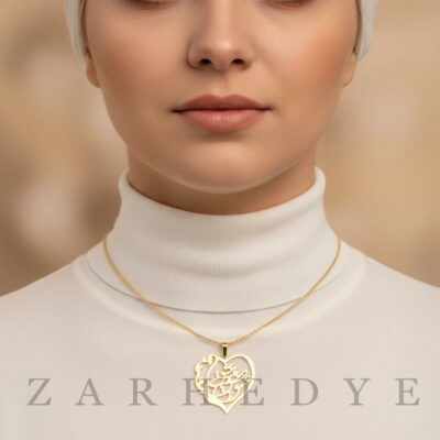 پلاک طلا عشق کد 03 روی گردن مدل